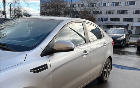 KIA Rio III рестайлинг, 2013 год, 900 000 рублей, 4 фотография