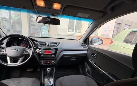 KIA Rio III рестайлинг, 2013 год, 900 000 рублей, 20 фотография