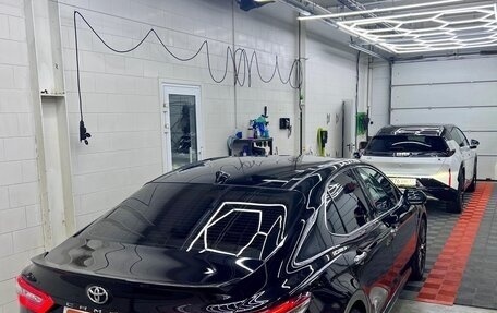 Toyota Camry, 2018 год, 2 500 000 рублей, 6 фотография