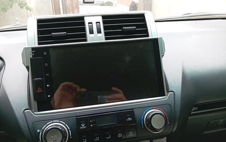 Toyota Land Cruiser Prado 150 рестайлинг 2, 2015 год, 2 950 000 рублей, 7 фотография