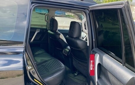 Toyota Land Cruiser Prado 150 рестайлинг 2, 2015 год, 2 950 000 рублей, 6 фотография