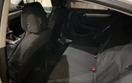 Volkswagen Passat B7, 2011 год, 900 000 рублей, 3 фотография