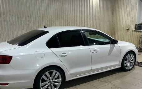 Volkswagen Jetta VI, 2012 год, 1 018 000 рублей, 5 фотография