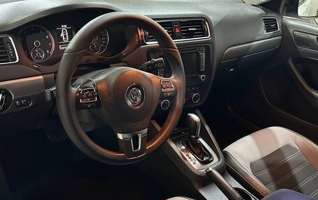 Volkswagen Jetta VI, 2012 год, 1 018 000 рублей, 10 фотография
