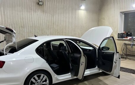 Volkswagen Jetta VI, 2012 год, 1 018 000 рублей, 24 фотография
