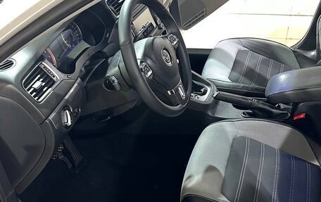 Volkswagen Jetta VI, 2012 год, 1 018 000 рублей, 22 фотография