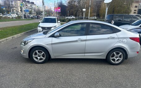 Hyundai Solaris II рестайлинг, 2015 год, 880 000 рублей, 3 фотография