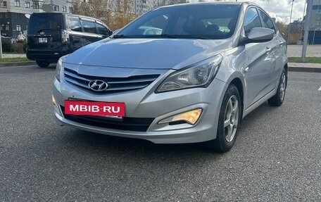 Hyundai Solaris II рестайлинг, 2015 год, 880 000 рублей, 4 фотография