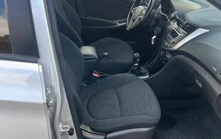 Hyundai Solaris II рестайлинг, 2015 год, 880 000 рублей, 6 фотография