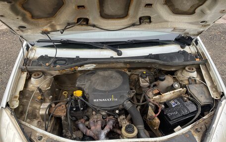 Renault Sandero I, 2010 год, 350 000 рублей, 24 фотография