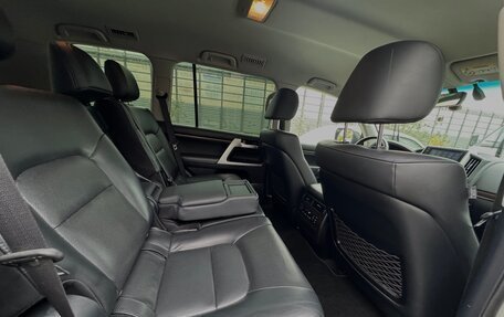 Toyota Land Cruiser 200, 2016 год, 5 400 000 рублей, 4 фотография