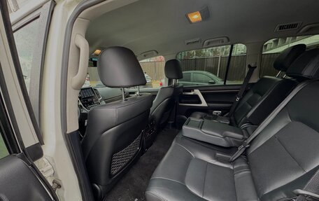 Toyota Land Cruiser 200, 2016 год, 5 400 000 рублей, 7 фотография