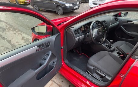 Volkswagen Jetta VI, 2011 год, 15 фотография