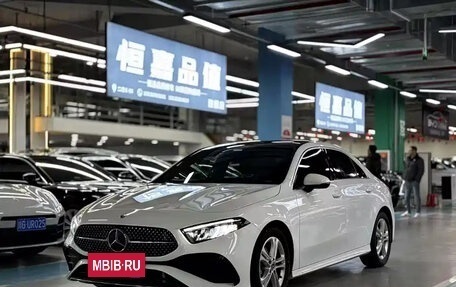 Mercedes-Benz A-Класс, 2024 год, 2 430 000 рублей, 6 фотография