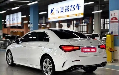 Mercedes-Benz A-Класс, 2024 год, 2 430 000 рублей, 3 фотография