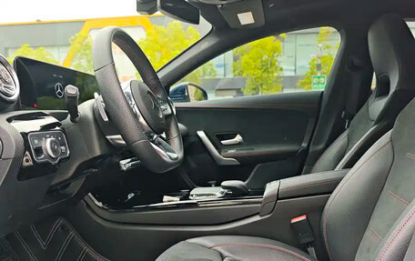 Mercedes-Benz CLA, 2022 год, 2 300 000 рублей, 8 фотография