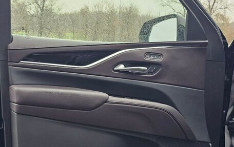 Cadillac Escalade V, 2022 год, 11 595 000 рублей, 21 фотография