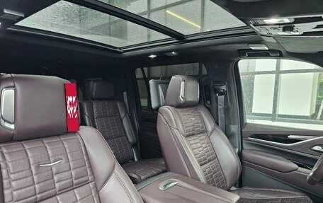 Cadillac Escalade V, 2022 год, 11 595 000 рублей, 25 фотография