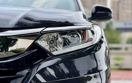 Honda Vezel, 2021 год, 1 600 000 рублей, 1 фотография