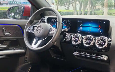 Mercedes-Benz GLA, 2022 год, 2 500 000 рублей, 11 фотография