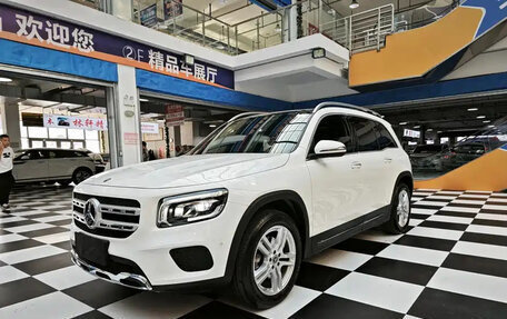 Mercedes-Benz GLB, 2022 год, 2 500 000 рублей, 3 фотография