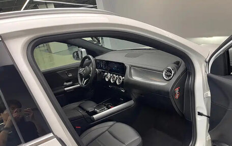 Mercedes-Benz GLA, 2022 год, 2 490 000 рублей, 14 фотография