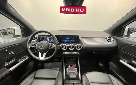 Mercedes-Benz GLA, 2022 год, 2 490 000 рублей, 11 фотография