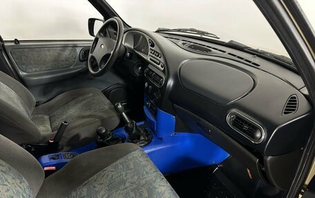 Chevrolet Niva I рестайлинг, 2004 год, 300 000 рублей, 14 фотография