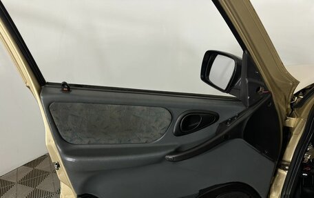 Chevrolet Niva I рестайлинг, 2004 год, 300 000 рублей, 8 фотография