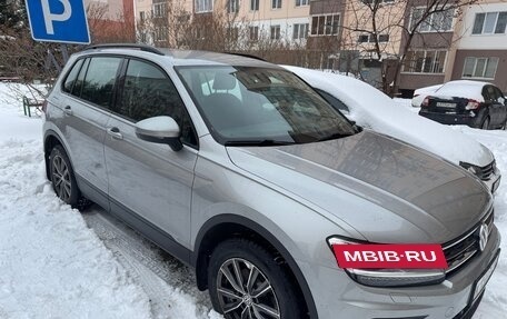 Volkswagen Tiguan II, 2020 год, 2 300 000 рублей, 2 фотография