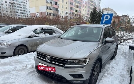 Volkswagen Tiguan II, 2020 год, 2 300 000 рублей, 3 фотография