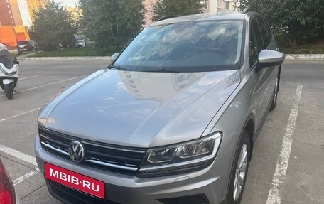 Volkswagen Tiguan II, 2020 год, 2 300 000 рублей, 9 фотография