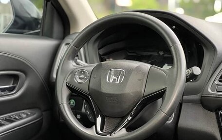 Honda Vezel, 2021 год, 1 600 000 рублей, 11 фотография