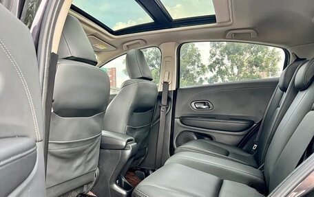 Honda Vezel, 2021 год, 1 600 000 рублей, 9 фотография