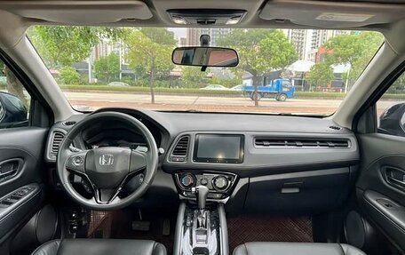 Honda Vezel, 2021 год, 1 600 000 рублей, 14 фотография