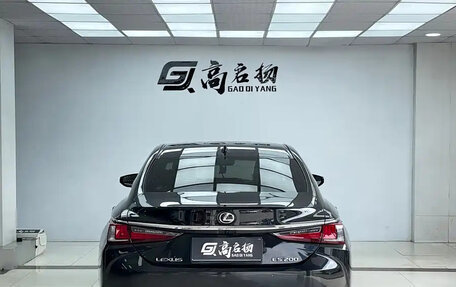 Lexus ES VII, 2022 год, 2 700 000 рублей, 6 фотография