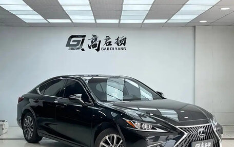 Lexus ES VII, 2022 год, 2 700 000 рублей, 2 фотография