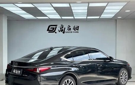 Lexus ES VII, 2022 год, 2 700 000 рублей, 3 фотография