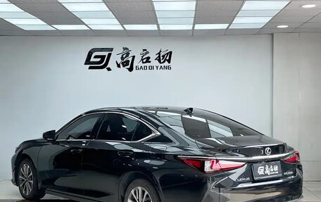 Lexus ES VII, 2022 год, 2 700 000 рублей, 4 фотография