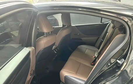 Lexus ES VII, 2022 год, 2 700 000 рублей, 17 фотография