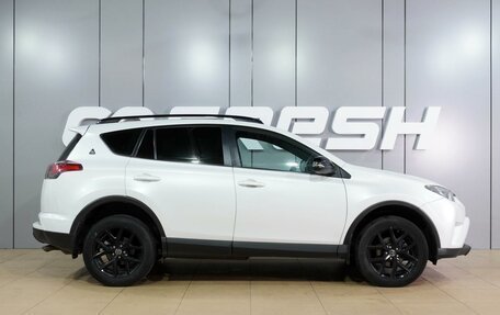 Toyota RAV4, 2018 год, 2 439 000 рублей, 5 фотография