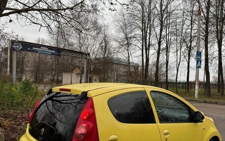 Peugeot 107 I рестайлинг, 2011 год, 400 000 рублей, 2 фотография