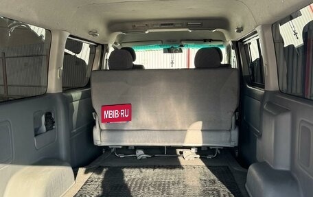 Toyota RegiusAce, 2009 год, 2 450 000 рублей, 8 фотография