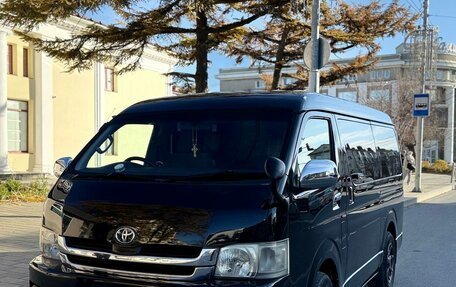 Toyota RegiusAce, 2009 год, 2 450 000 рублей, 2 фотография