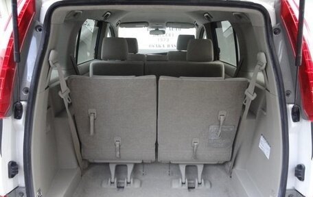 Toyota ISis I, 2011 год, 790 222 рублей, 18 фотография