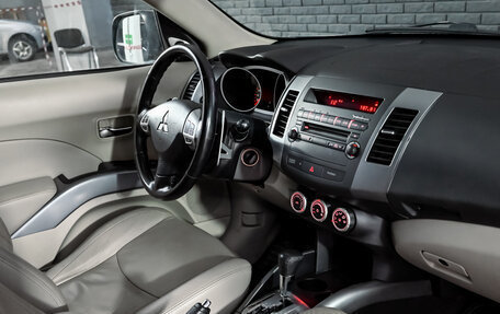 Mitsubishi Outlander III рестайлинг 3, 2008 год, 1 150 000 рублей, 15 фотография