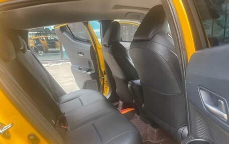 Toyota C-HR I рестайлинг, 2021 год, 1 980 013 рублей, 9 фотография