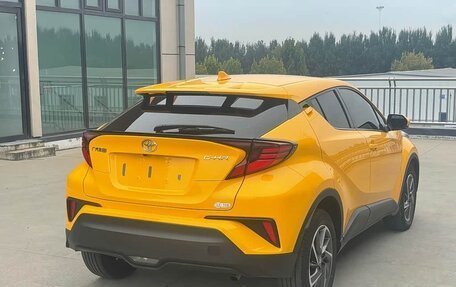 Toyota C-HR I рестайлинг, 2021 год, 1 980 013 рублей, 5 фотография