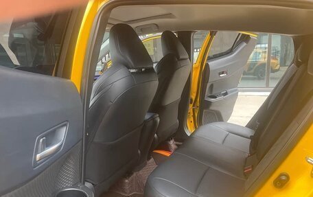 Toyota C-HR I рестайлинг, 2021 год, 1 980 013 рублей, 8 фотография