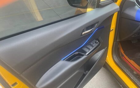 Toyota C-HR I рестайлинг, 2021 год, 1 980 013 рублей, 10 фотография